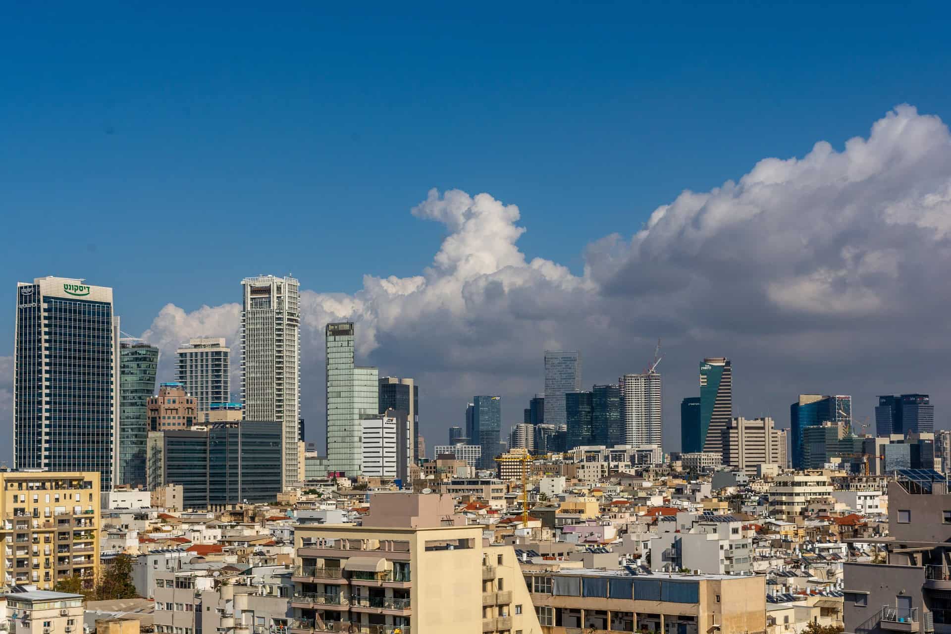 מגזין קומה מעל